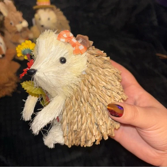 Straw Animal Decor - Set of 4 Animals - Picture 5 of 15